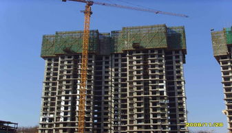 導(dǎo)軌式電動附著腳手架 現(xiàn)代高層建筑的智能化施工利器