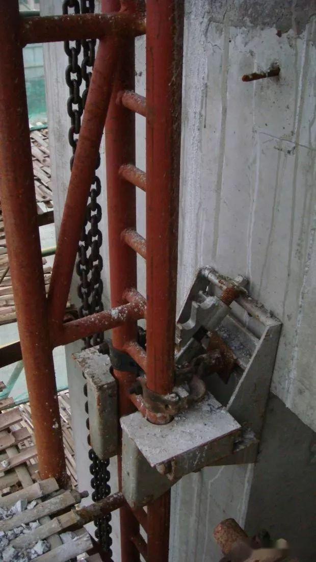 解剖附著式升降腳手架 構造拆解、動畫演示與檢查要點