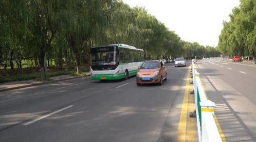 路遇貨車著火，公交司機化身滅火戰士守護城市平安
